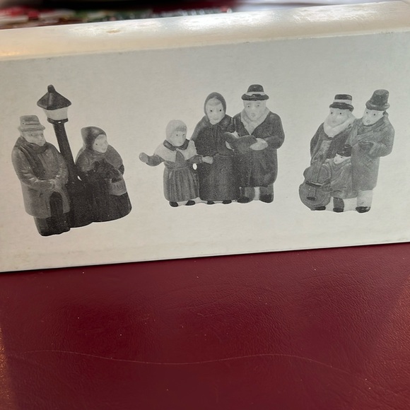 Department 56 carolers ￼ - Picture 5 of 6